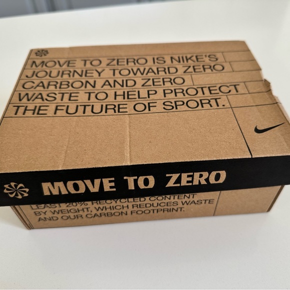 Nike toddler size 7 brand new ( final sale no return ) - Picture 2 of 5